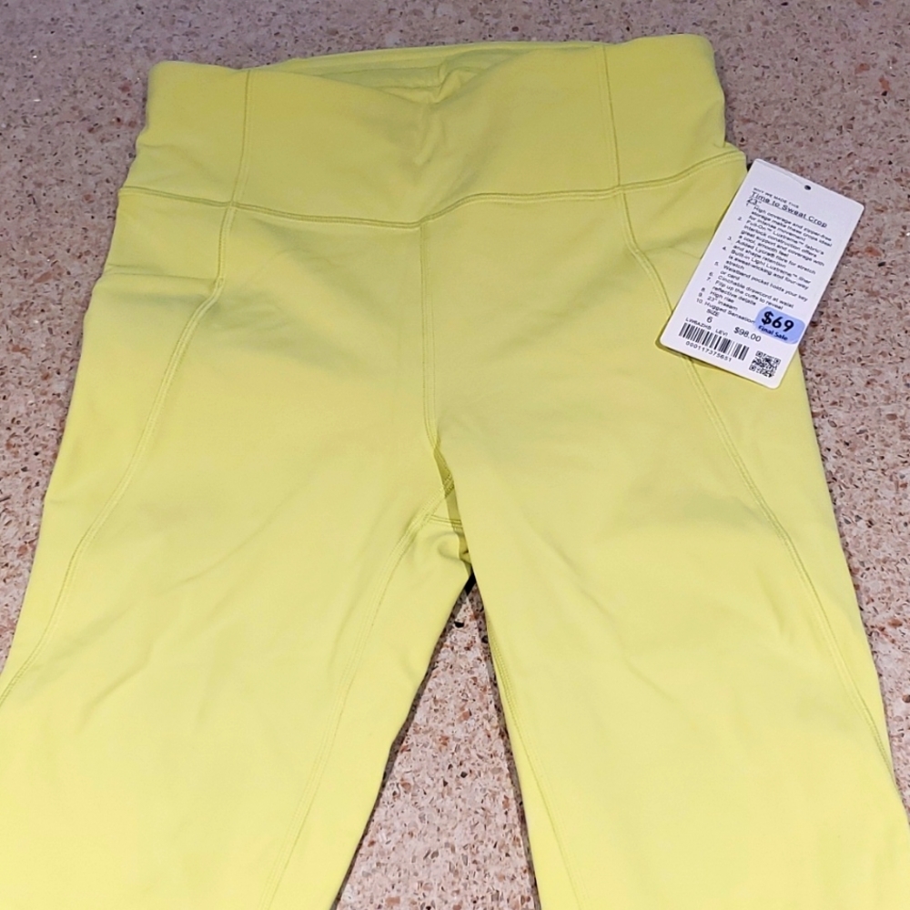 Lululemon Time to Sweat Crop 23"